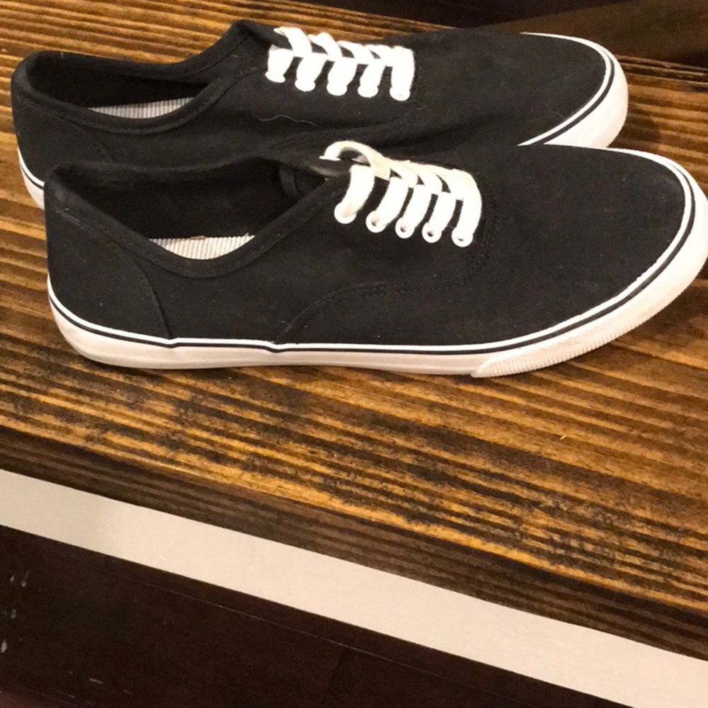 Shoes - Picture 2 of 2